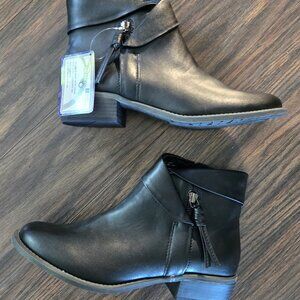 WHITE MOUNTAIN "Driver" Ankle Booties w/ Tassel NWT/SIZE 10